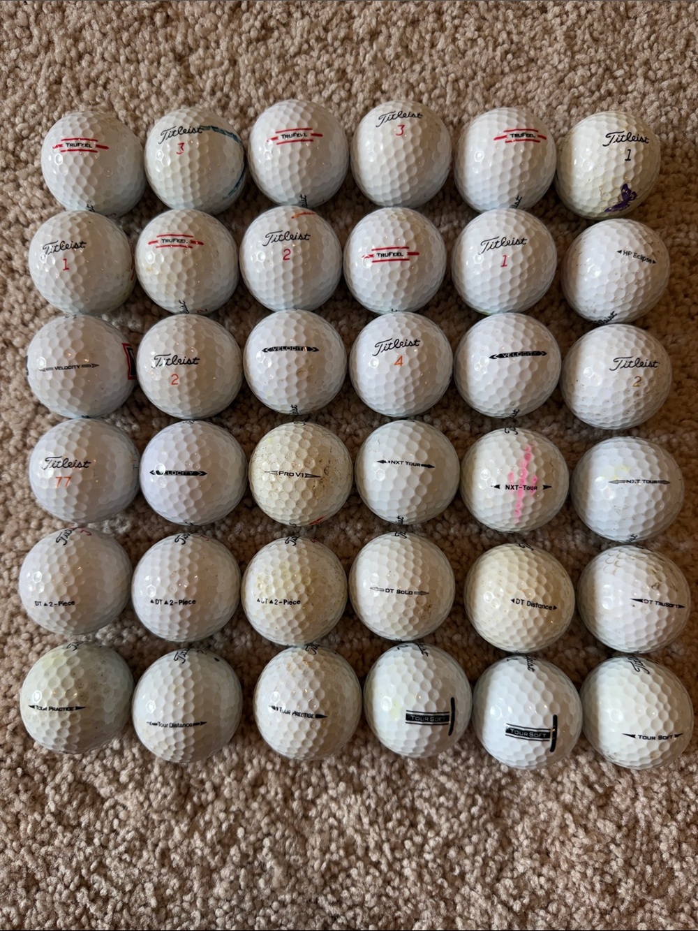 36 Assorted Titleist golf balls - Picture 2 of 3